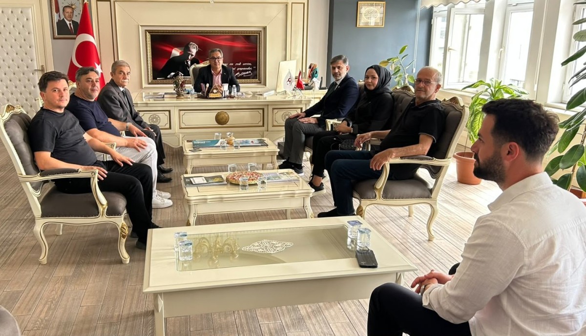KIZILAY YÖNETİMİ KAYMAKAM EŞKİ'Yİ ZİYARET ETTİLER 15.09.2026